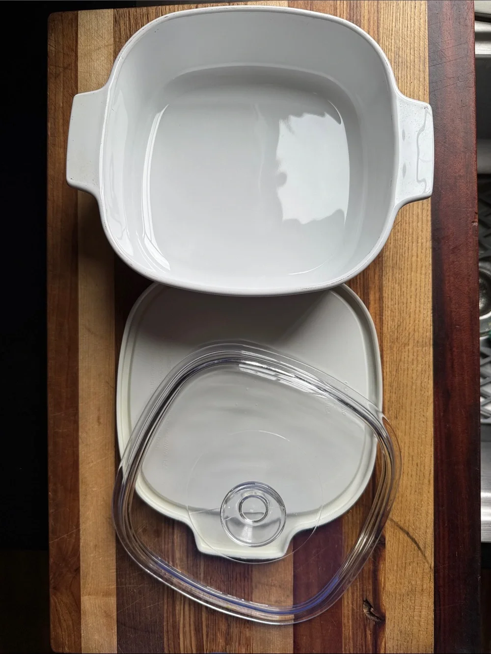 Corningware 2 Liter Casserole with Glass Lid and Plastic Cover